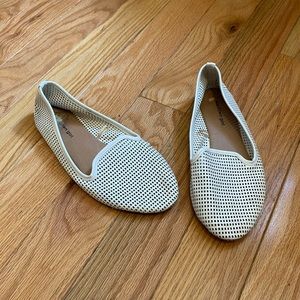 Perforated White Madden Girl Flat Shoes